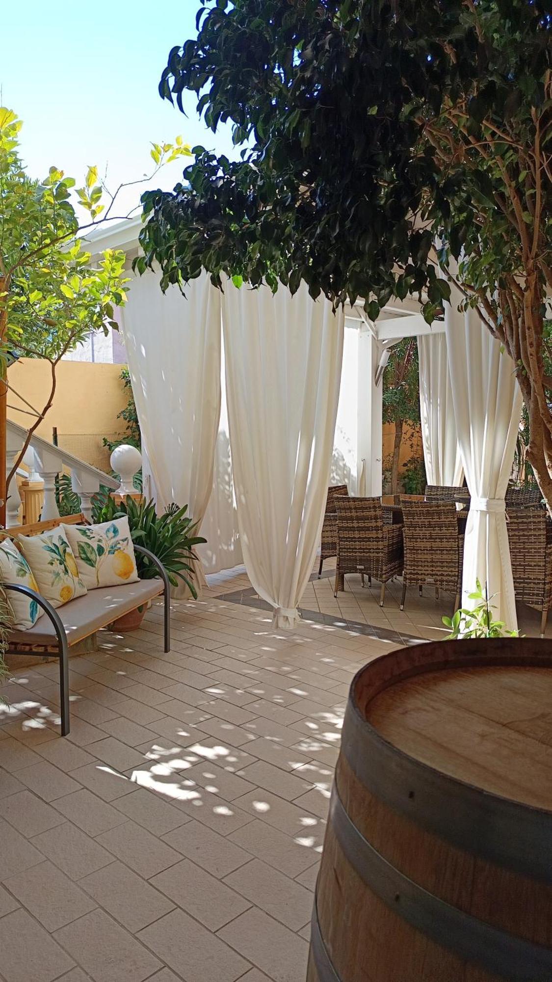 Domos Le Due Tuie Bed & Breakfast Piscinas Exterior foto