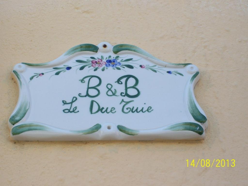 Domos Le Due Tuie Bed & Breakfast Piscinas Exterior foto