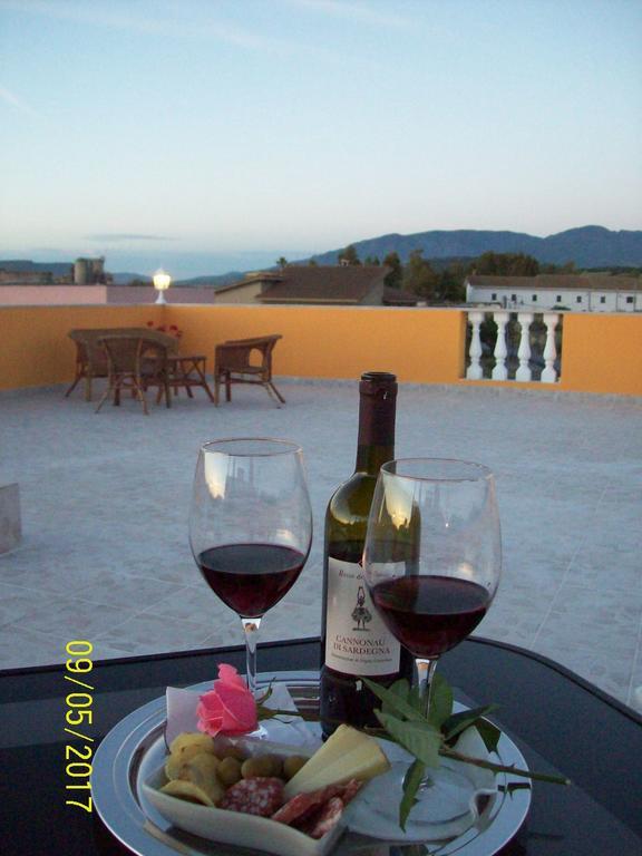 Domos Le Due Tuie Bed & Breakfast Piscinas Exterior foto